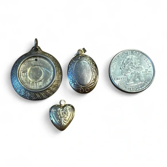 Vintage Lot of 2 Locket Charms and 1 Photo Pendant Charm Dainty Gold Tone - Picture 3 of 4